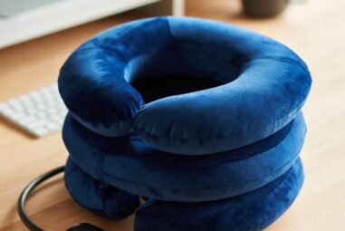 La solución definitiva para las cervicales cargadas (aunque parezca un collarín espacial)